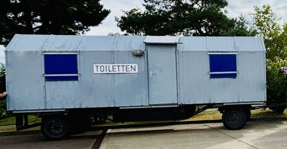 Unser Toilettenwagen braucht eure Hilfe!